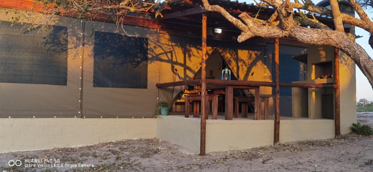 Kingfisher Bush Lodge Enkovukeni Buitenkant foto