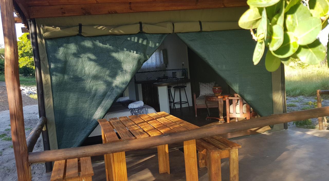 Kingfisher Bush Lodge Enkovukeni Buitenkant foto